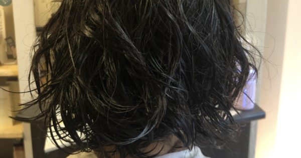 雨降りには酸性縮毛矯正