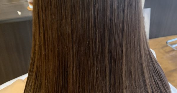 梅雨時期前に酸性縮毛矯正