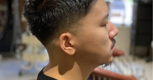 メンズカットのオーダーで最近フェードカットが増えてます。