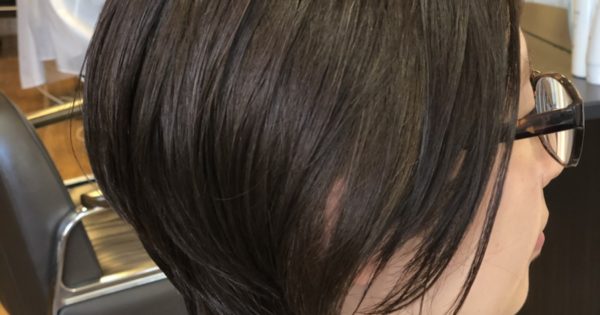 酸性縮毛矯正なら自然なストレートヘアーに。まっすぐなり過ぎない自然なボブ