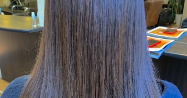 酸性縮毛矯正でツヤツヤストレート