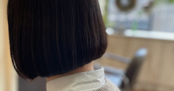 うねり、広がりが気になったらVIRTUEの酸性縮毛矯正がオススメ!