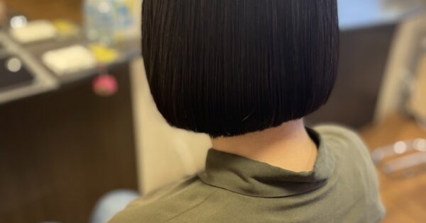 人気メニュー!VIRTUEの酸性縮毛矯正をお試しください!!